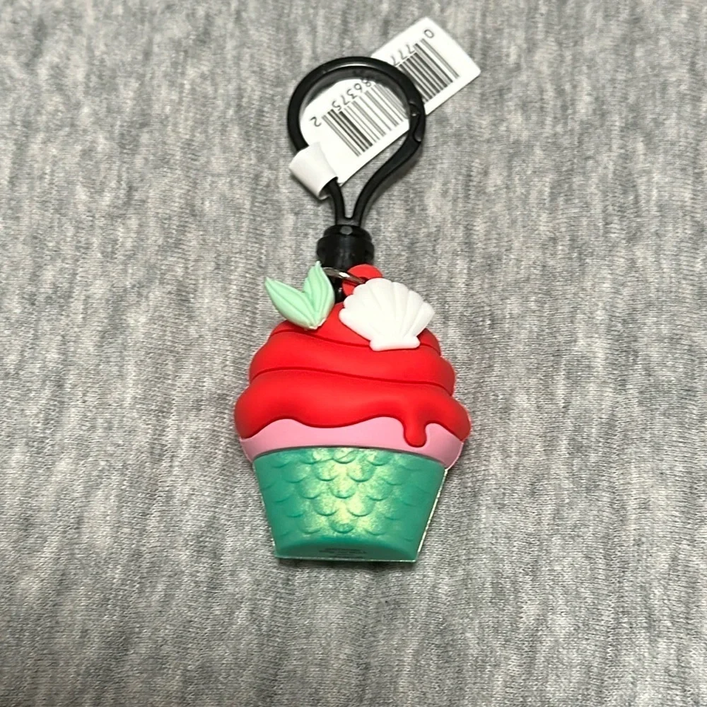 Disney Princess Figural Bag Clip Keychain collectible RARE mermaid cupcake